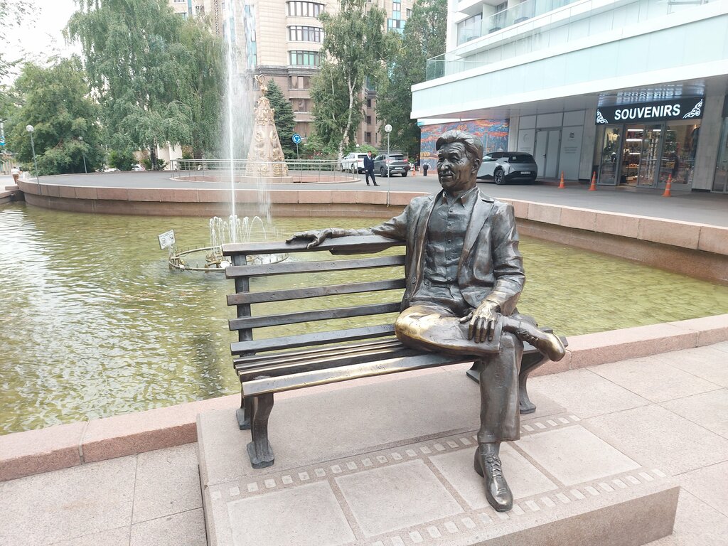 Monument, memorial Sh. Aımanov, Almaty, photo