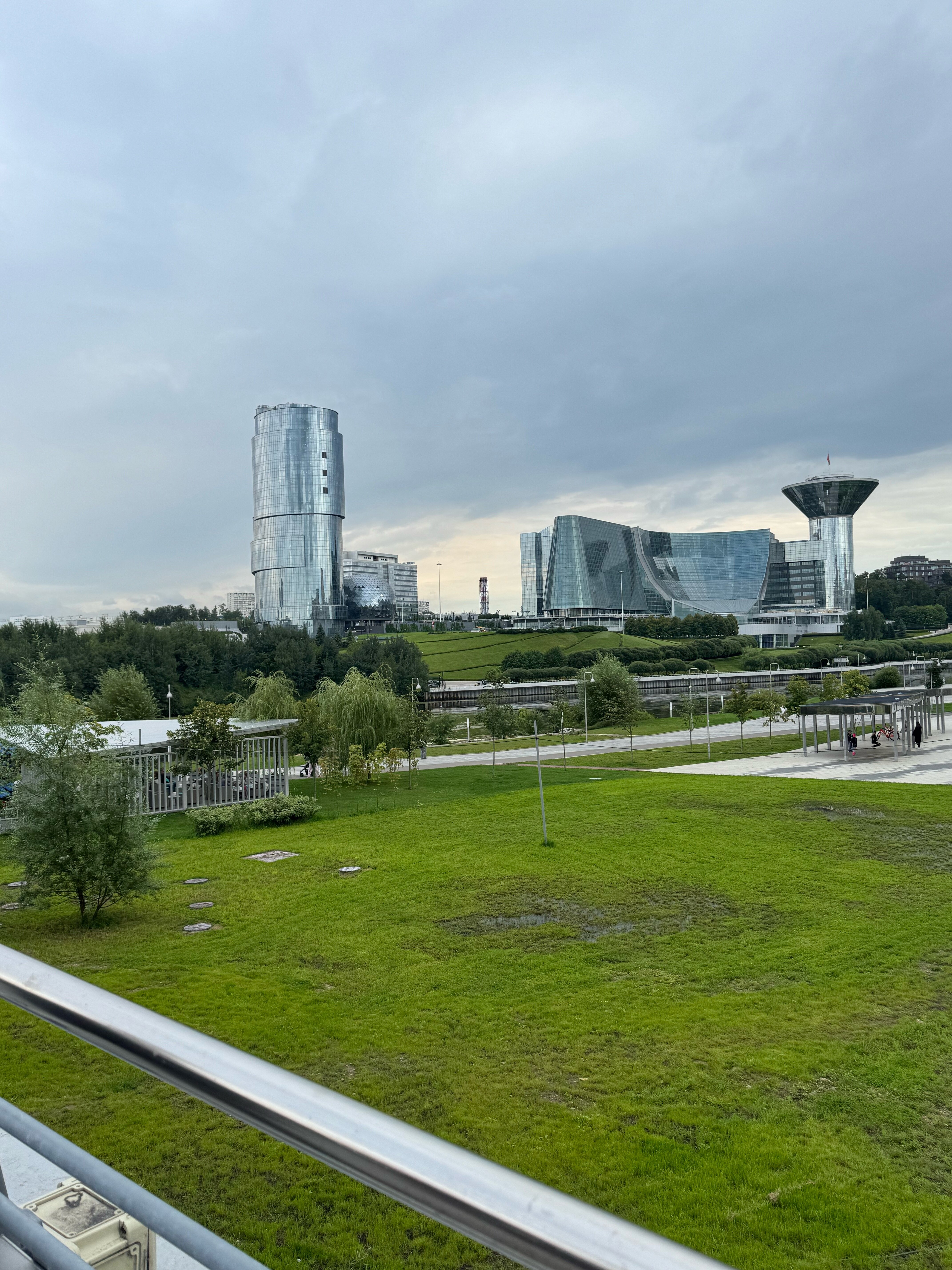 Фото Royal Status