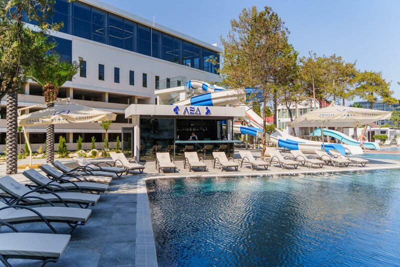 Zenith Resort Hotel and SPA - пятизвездочный отель в Анапе с бассейном