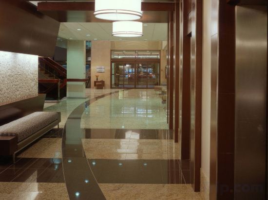 Фото Delta Hotels Calgary Airport In Terminal