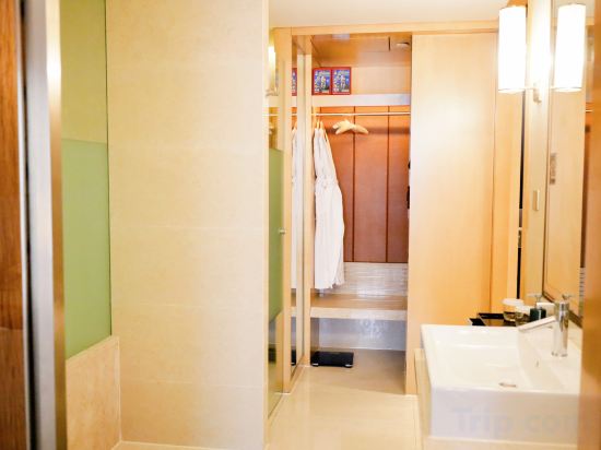 Фото Hilton Nanjing Riverside