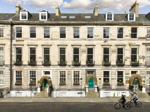 отель Nira Caledonia