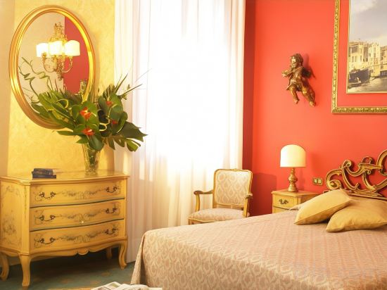 Фото Hotel Amadeus