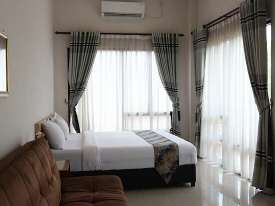 Hotel Graha 31 Ed-Hotel, Jember, photo