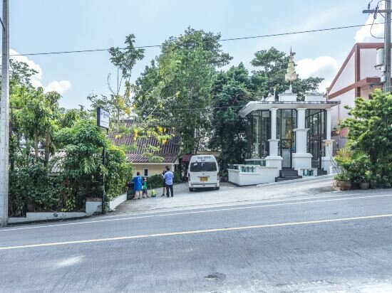 Фото On The Hill Karon Resort