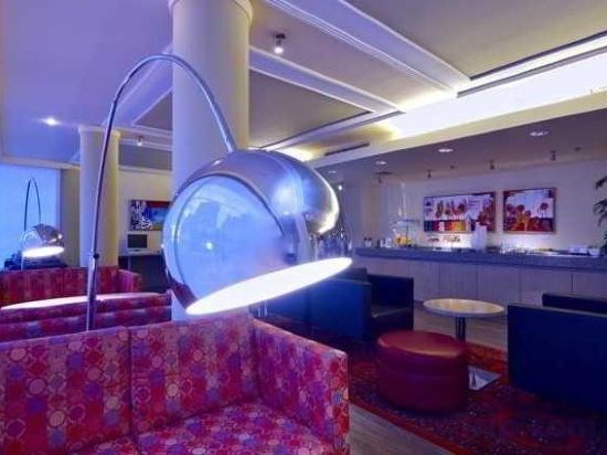 Фото Metropolitan Hotel