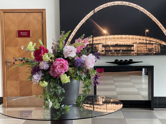 Фото Crowne Plaza London - Ealing