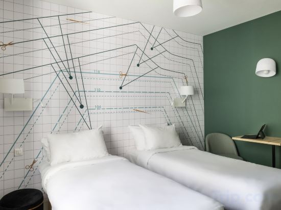 Фото Ibis Styles Asnières Centre