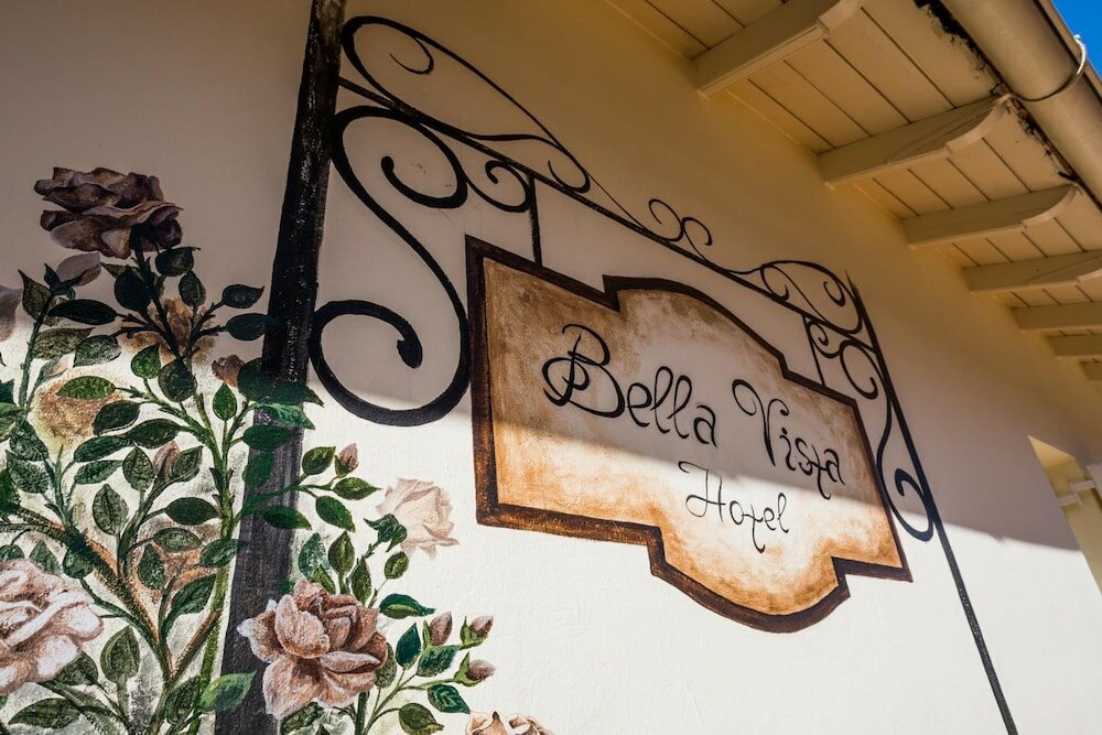 Фото Bella Vista Beach Hotel and Studios