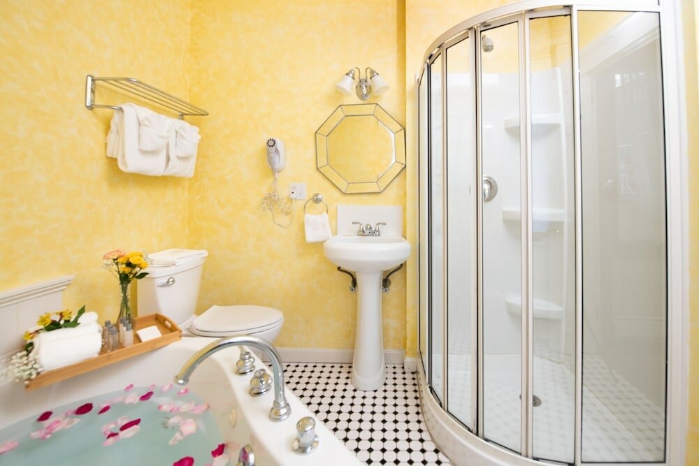 Фото Americas Cup Inn