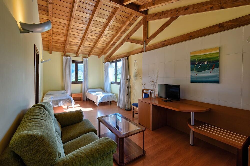 Фото Hotel Ibaigune