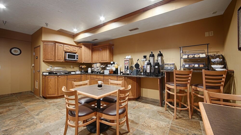 Фото Best Western Vermillion Inn