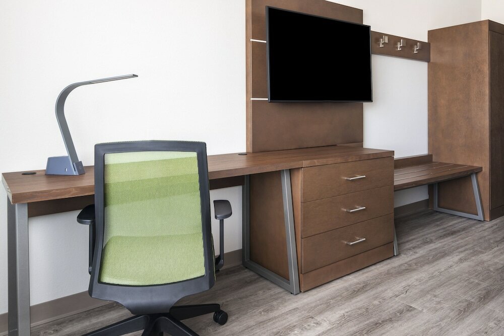 Фото Holiday Inn Express & Suites Midland Loop 250, an Ihg Hotel