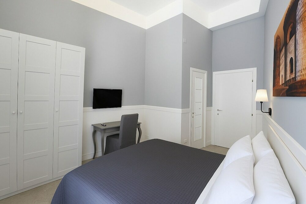 Фото Piazza Bovio 22