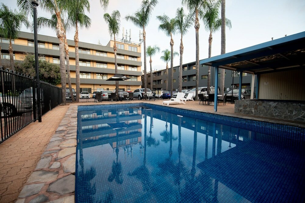 Фото Comfort Hotel Adelaide Meridien