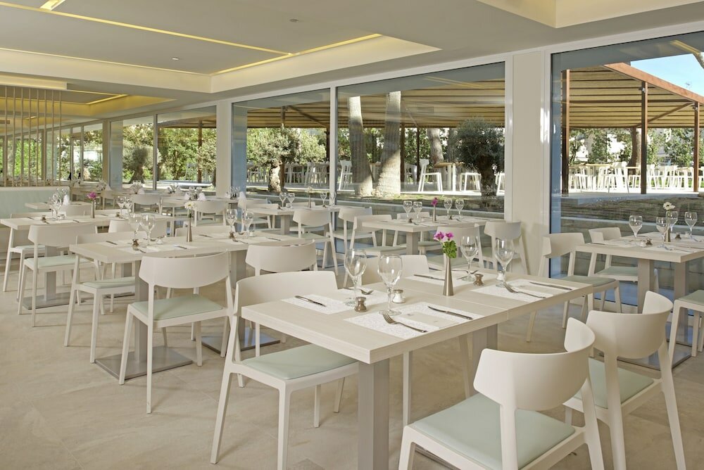 Фото Iberostar Waves Cristina