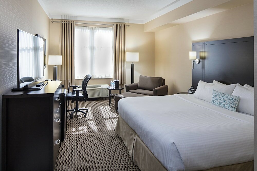 Фото Delta Hotels by Marriott Guelph Conference Centre