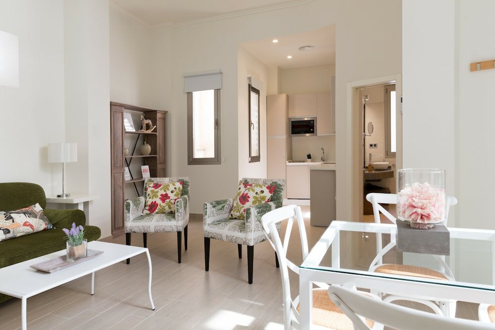 Фото Welldone Cathedral Suites