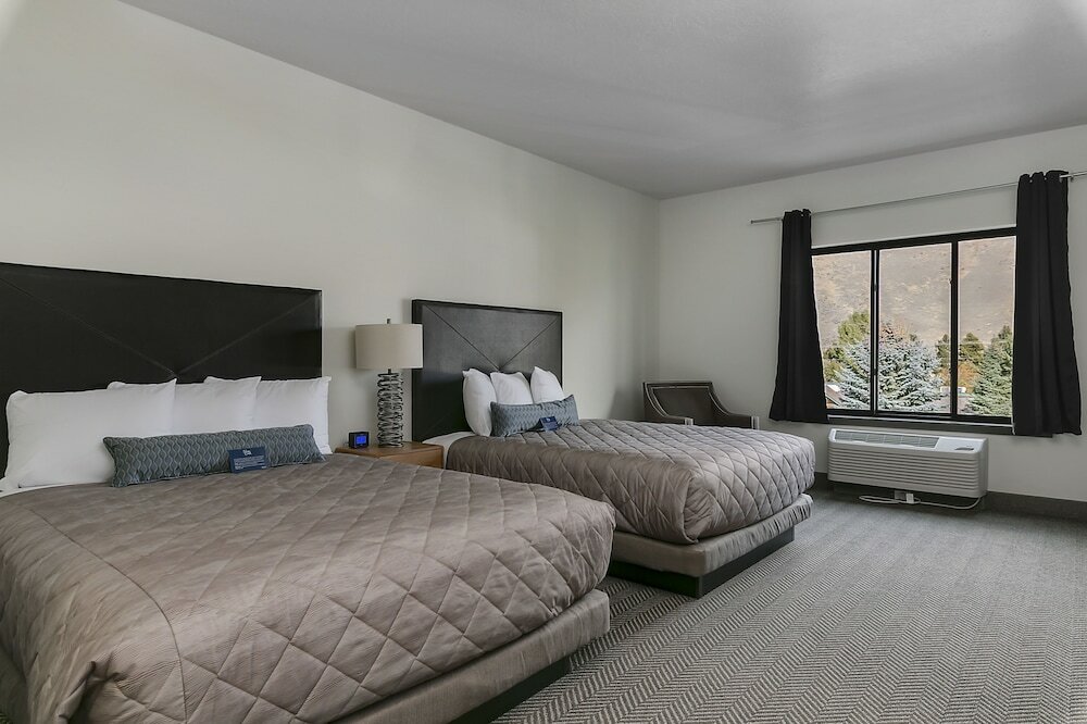 Фото Silver Creek Hotel