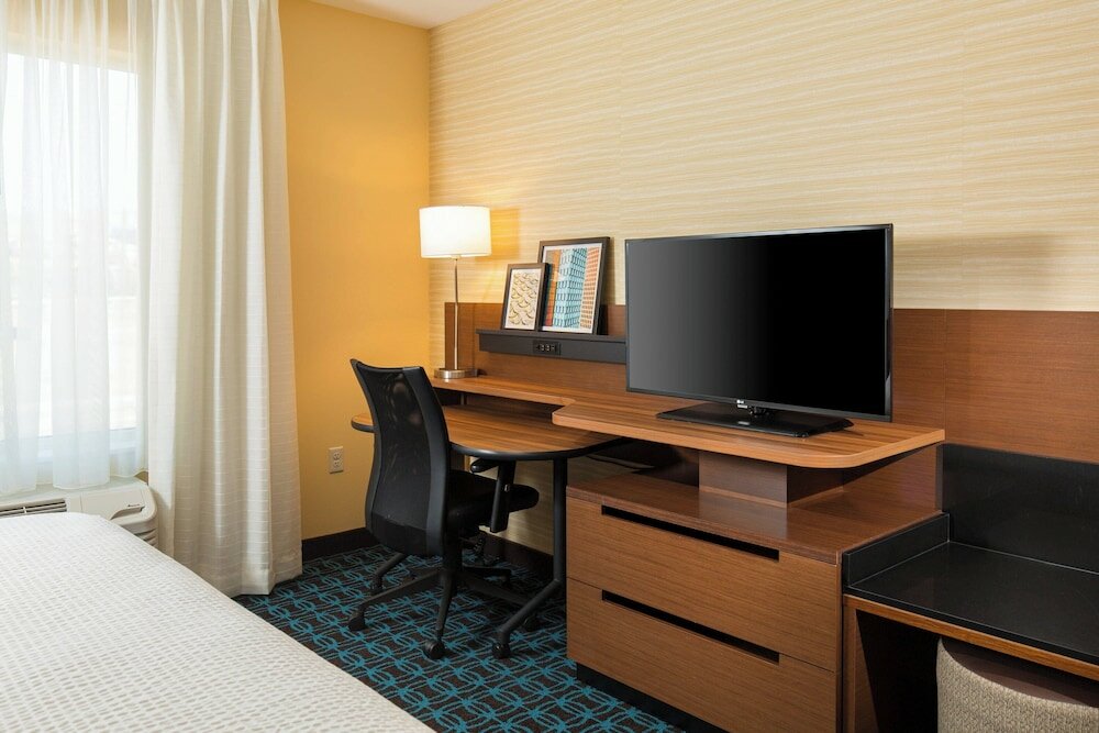 Фото Fairfield Inn & Suites by Marriott Sacramento Folsom