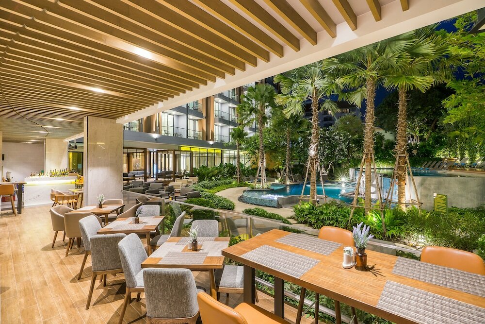 Фото Hotel Amber Pattaya