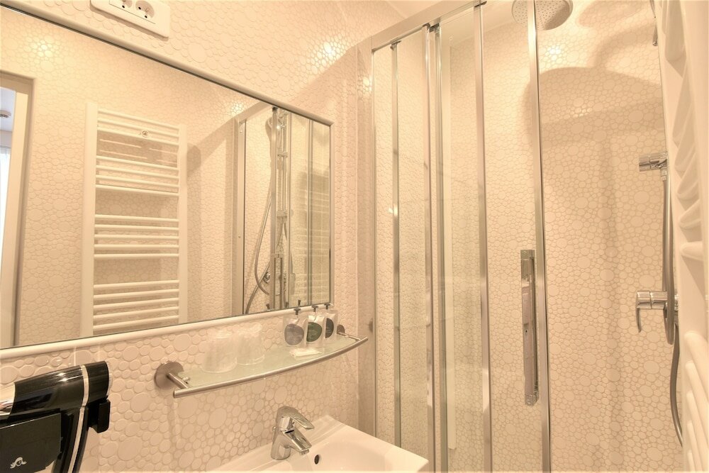 Фото Hôtel Bonne Nouvelle