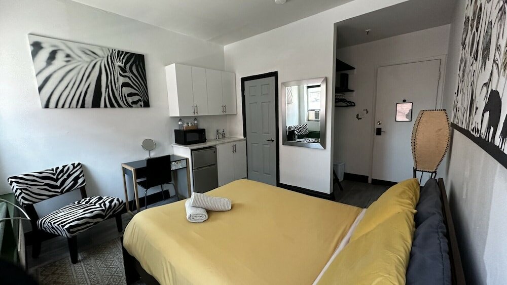 Фото Palmerston Hotel