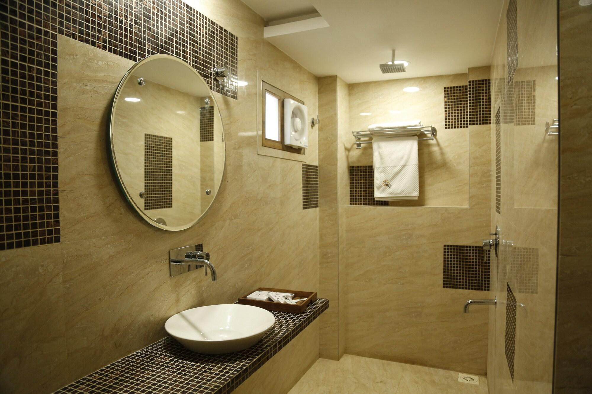 Фото Hotel Surya