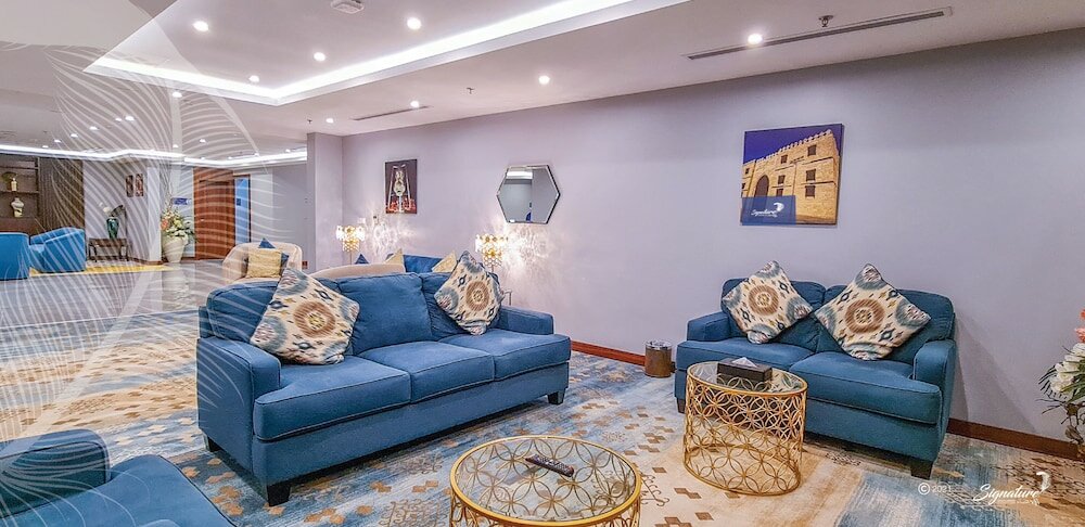 Фото Signature Hotel