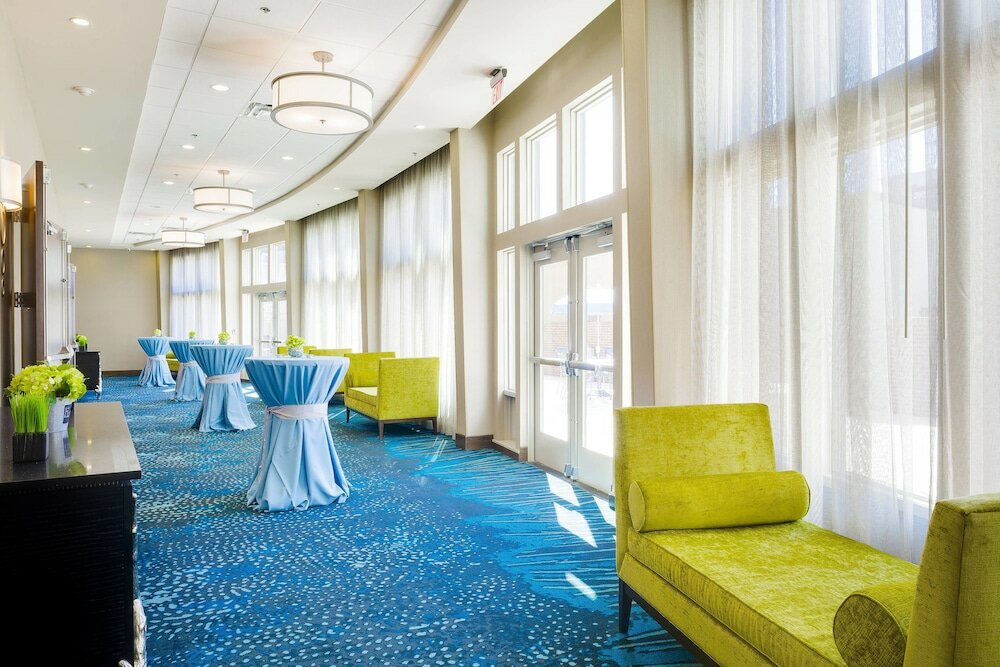 Фото Fairfield Inn & Suites Savannah Downtown/Historic District