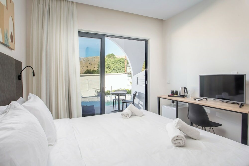 Фото Ellia Hotel