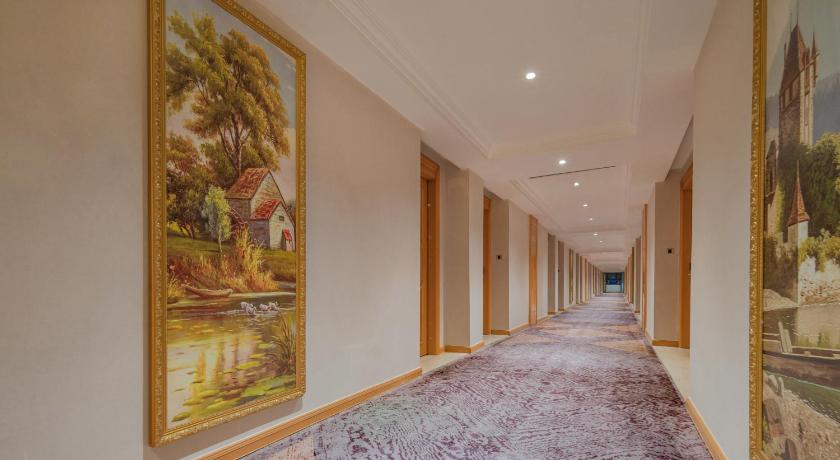 Фото Vienna Hotel Shenzhen - FuYong Metro Station Branch