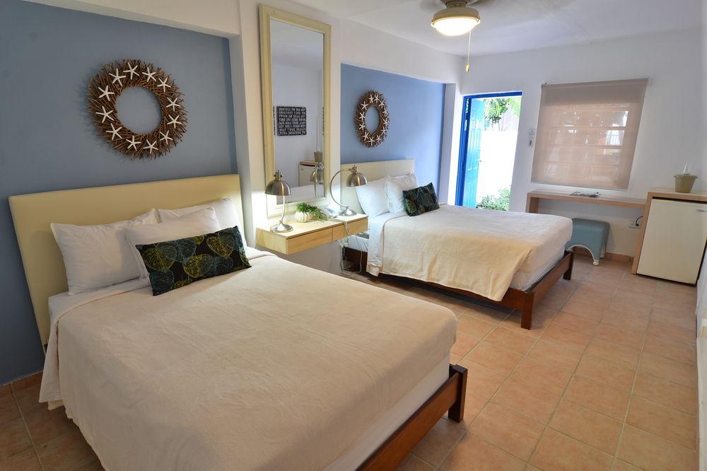 Фото Tres Palmas Inn