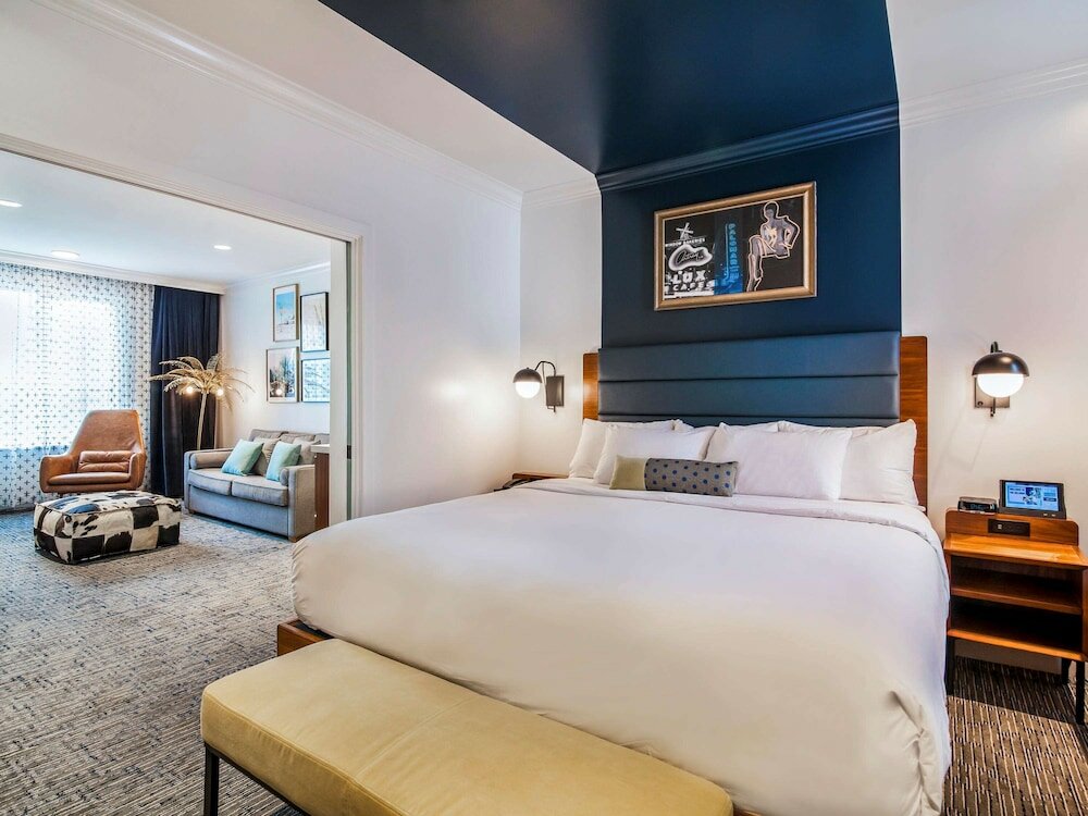 Фото Hotel Belmont Vancouver MGallery