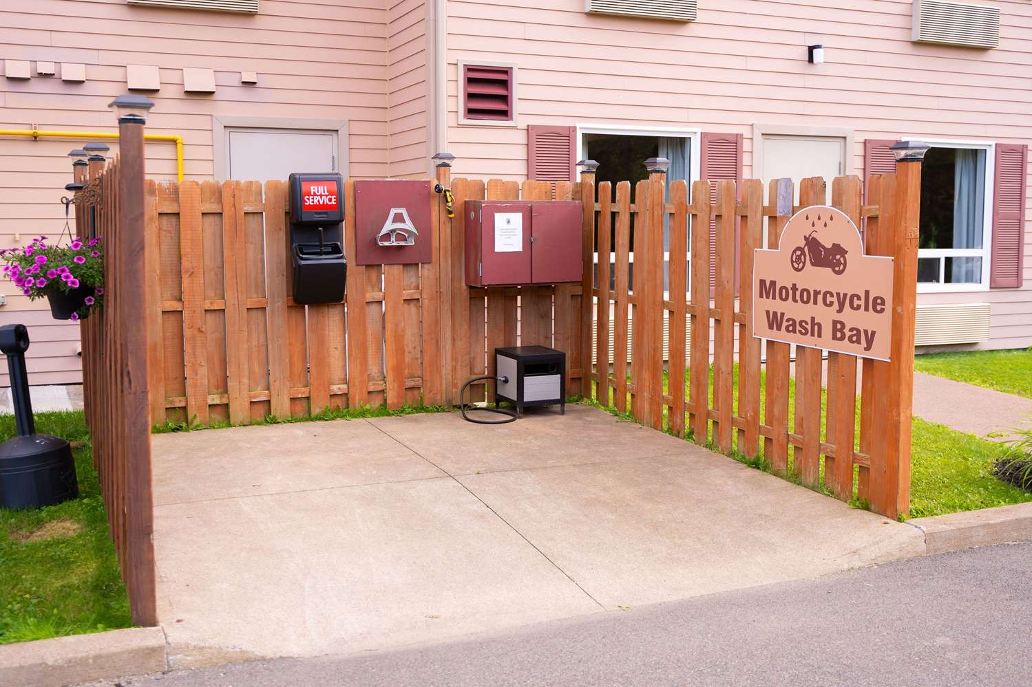 Фото Super 8 by Wyndham Amherst Ns