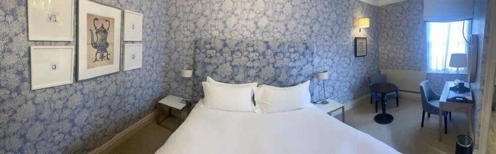 Фото The Woburn Hotel