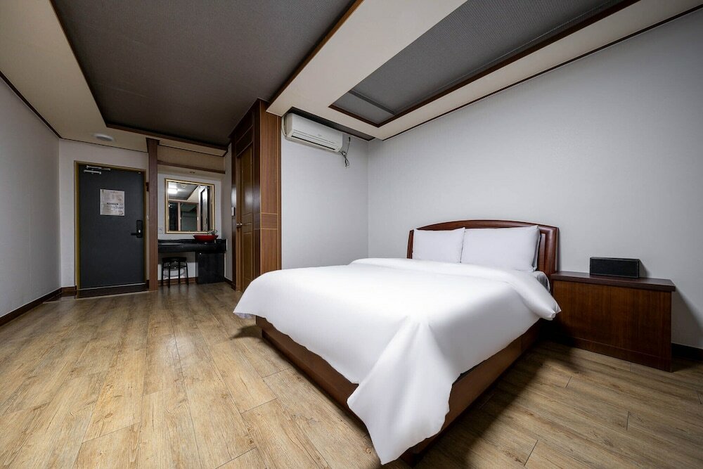 Фото F-one Hotel