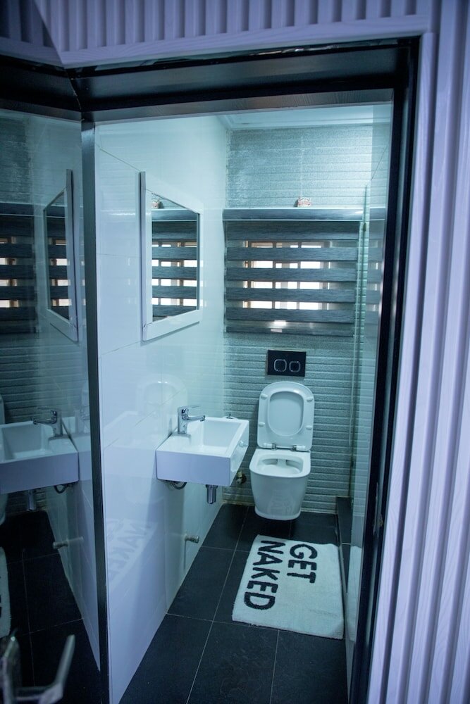 Фото Newland Luxury Apartments
