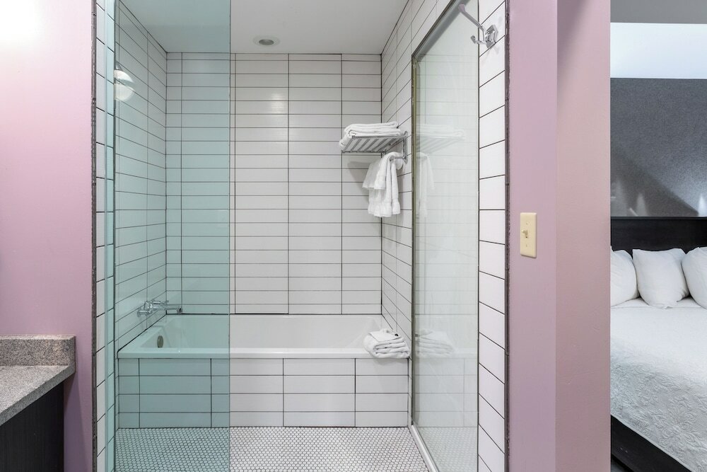 Фото Hotel at the Lafayette Trademark Collection by Wyndham