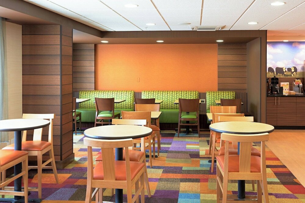 Фото Fairfield Inn by Marriott Salt Lake City South