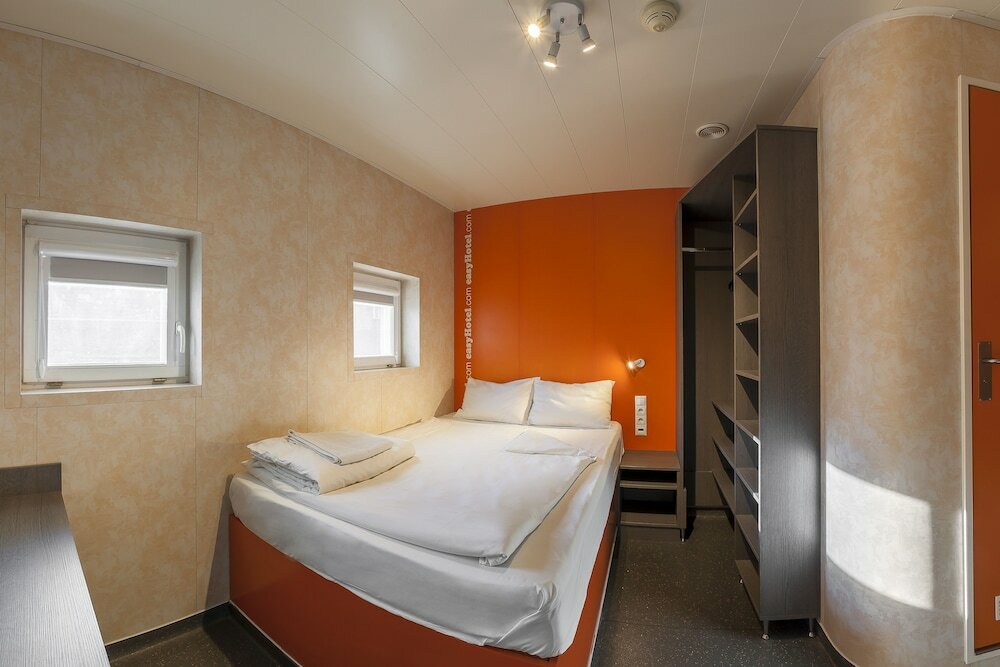 Фото EasyHotel Budapest Oktogon