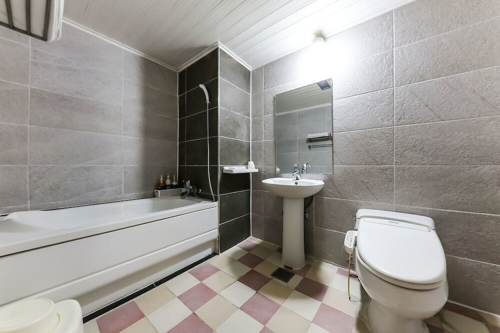 Фото Kyungha SPA Hotel