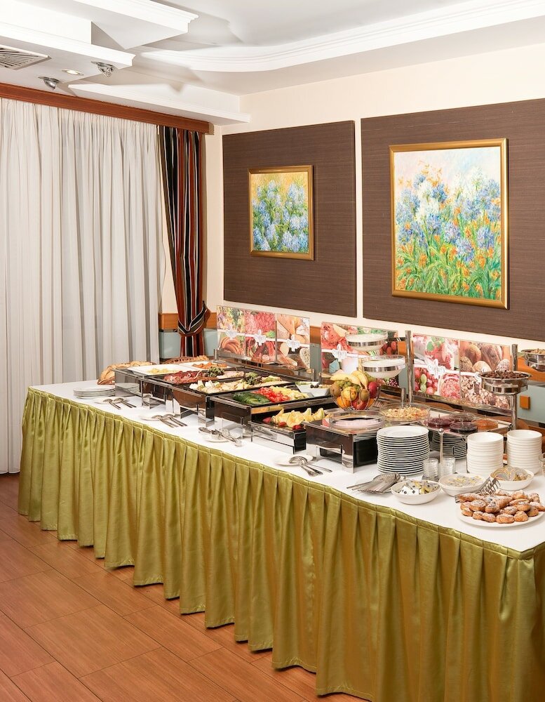 Фото Hotel Kalvaria