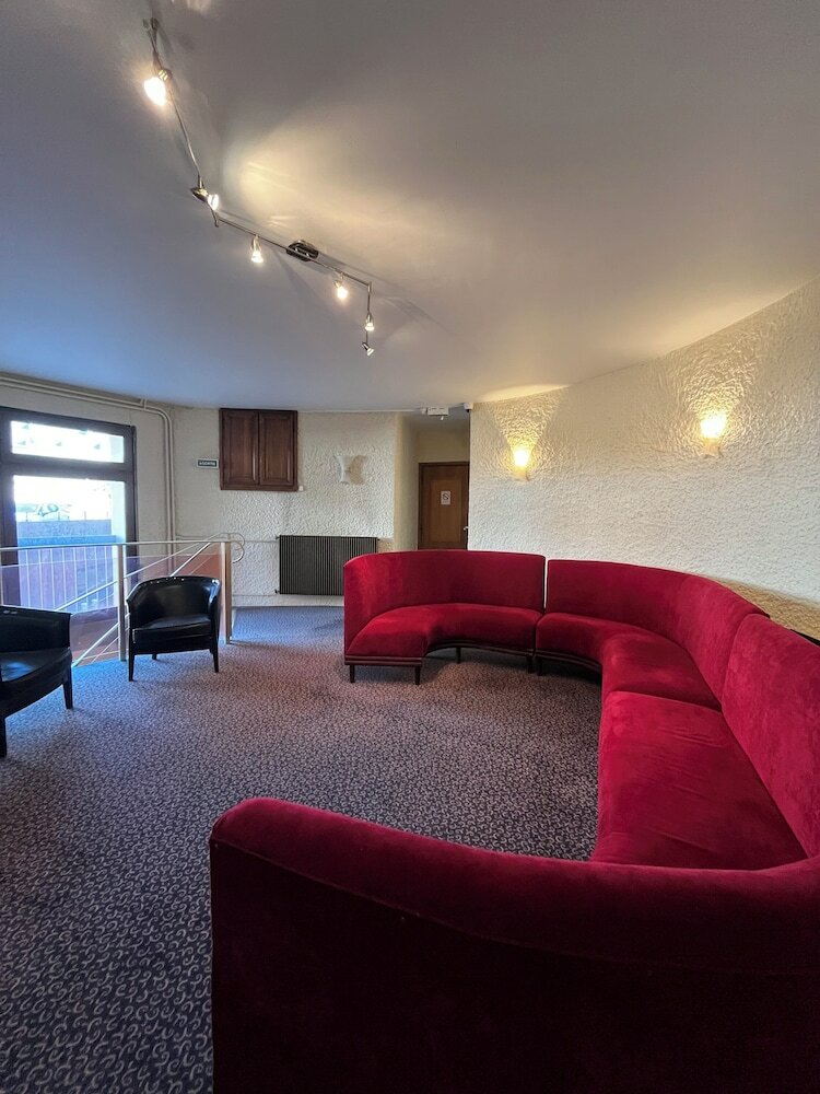 Фото Inter-Hotel De La Tour Maje