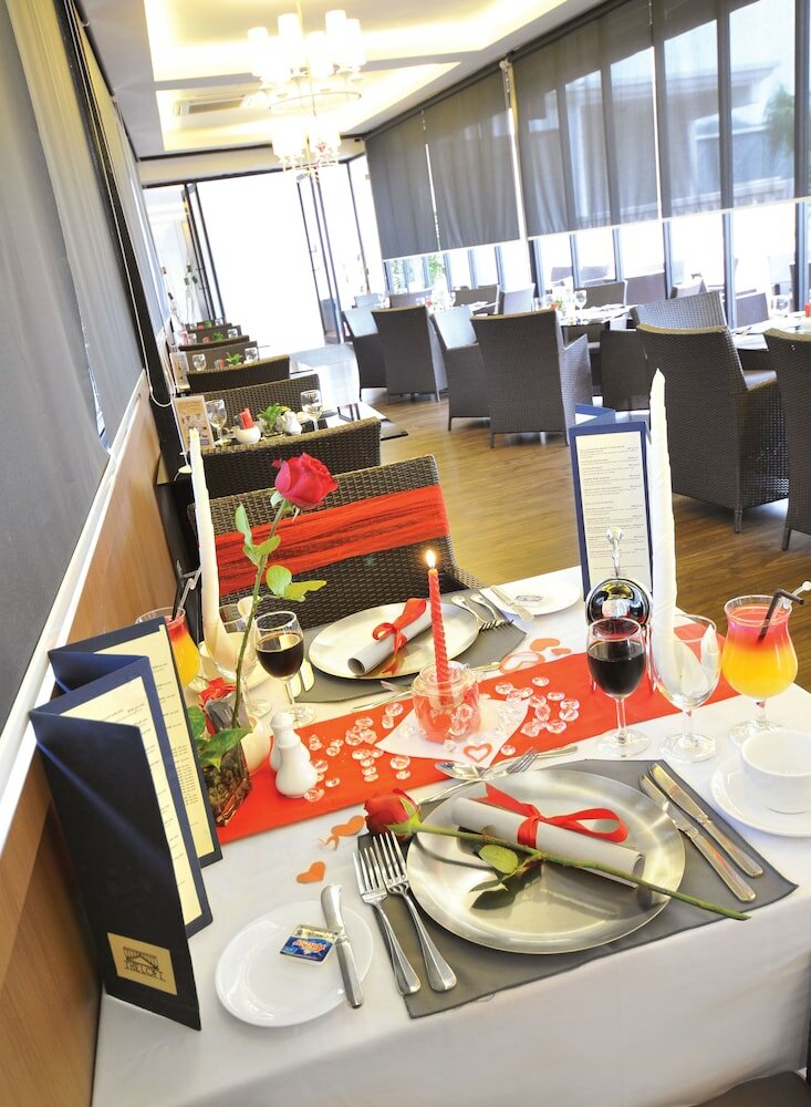 Фото The Sterling