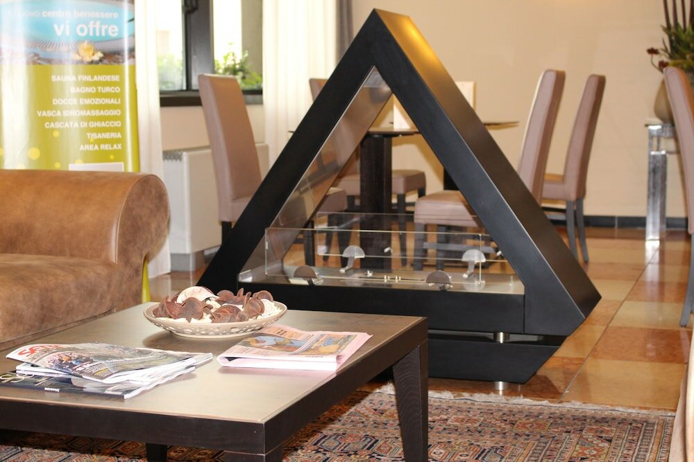 Фото Hotel Leopardi