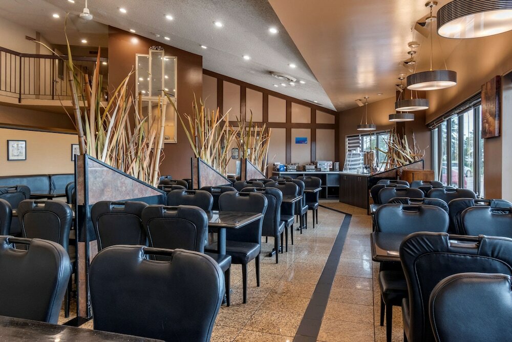 Фото Best Western Marquis Inn & Suites