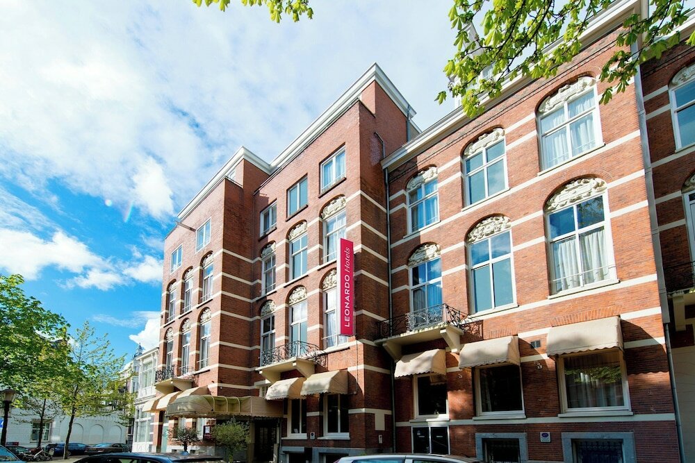 Фото отеля 1