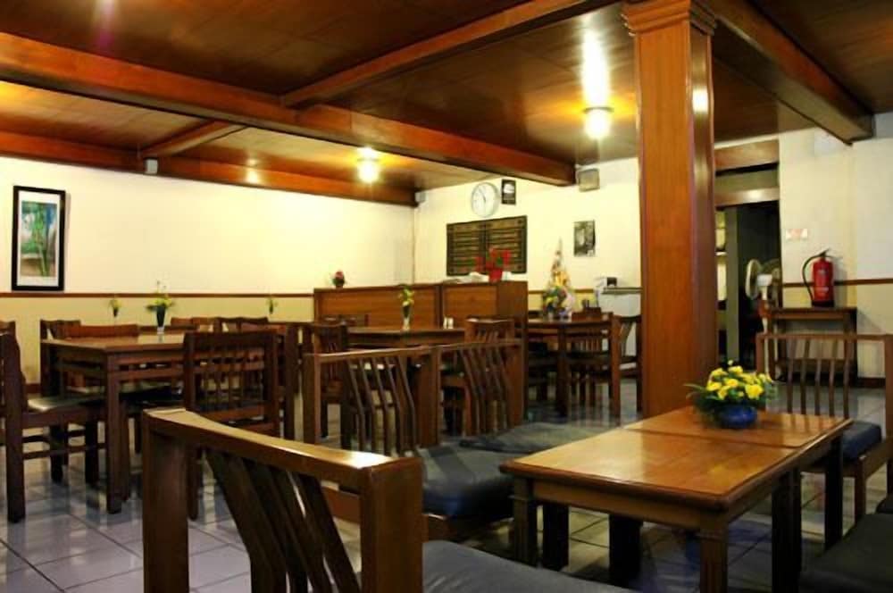 Фото Kenangan Hotel