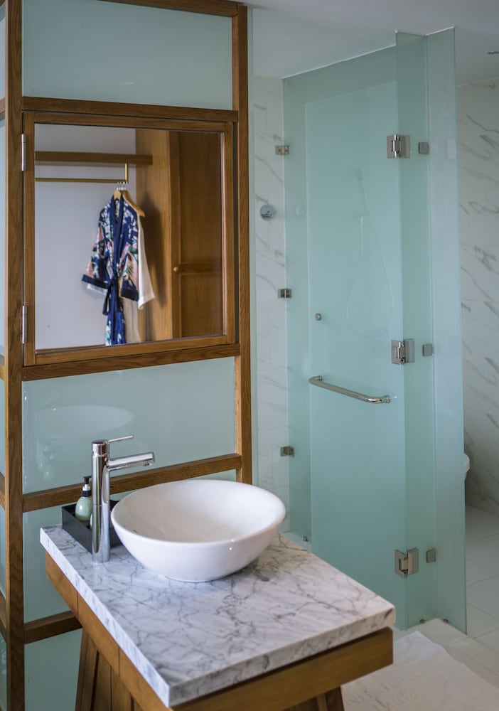 Фото Vinh Hung Old Town Hotel